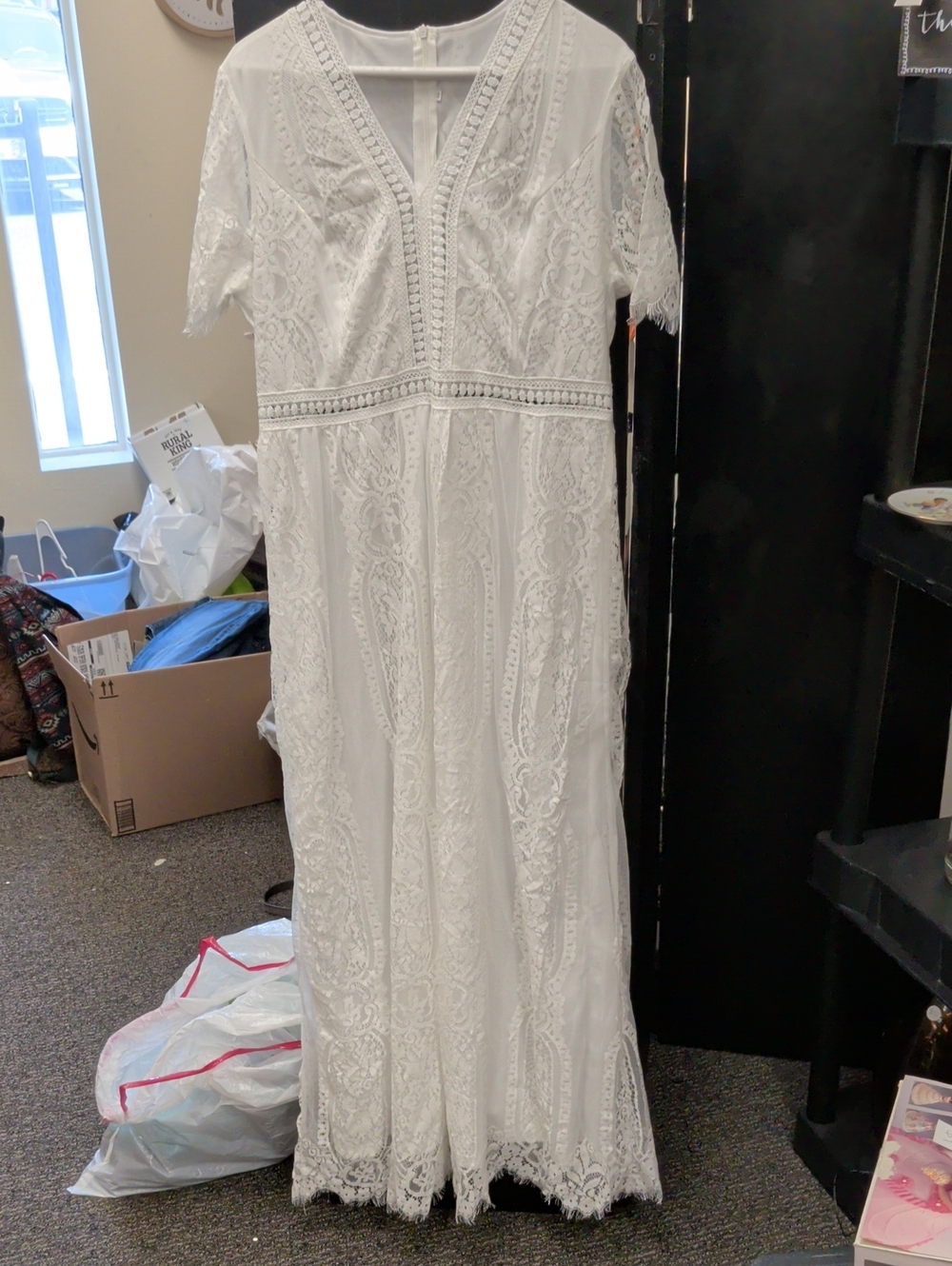 White Lace Maxi Dress – Elegant V-Neck Women’s Gown